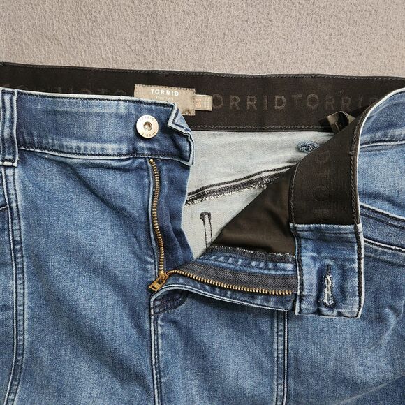 Torrid Women 24S Super Soft High Rise Bombshell Skinny Jeans - Picture 6 of 13